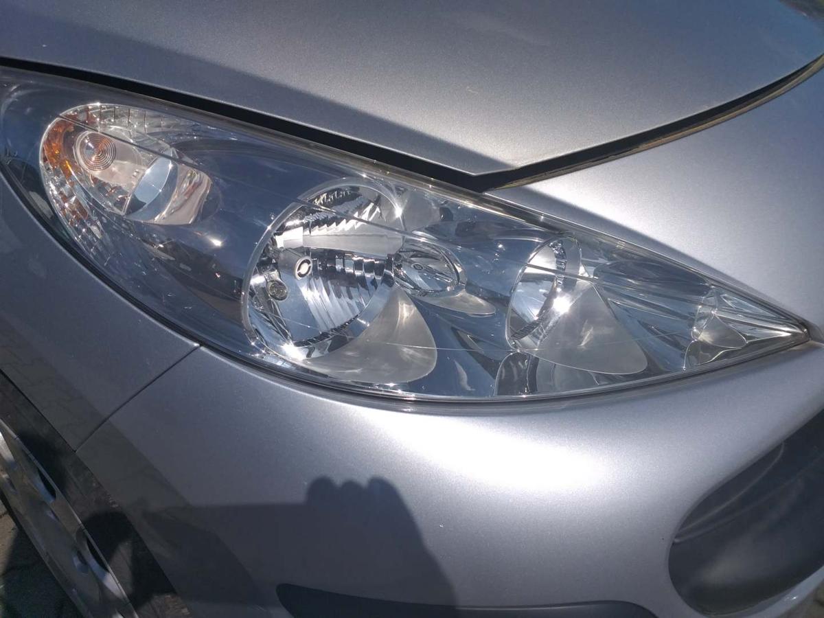 Peugeot 207 original Scheinwerfer vorn rechts Halogen Bj.2007